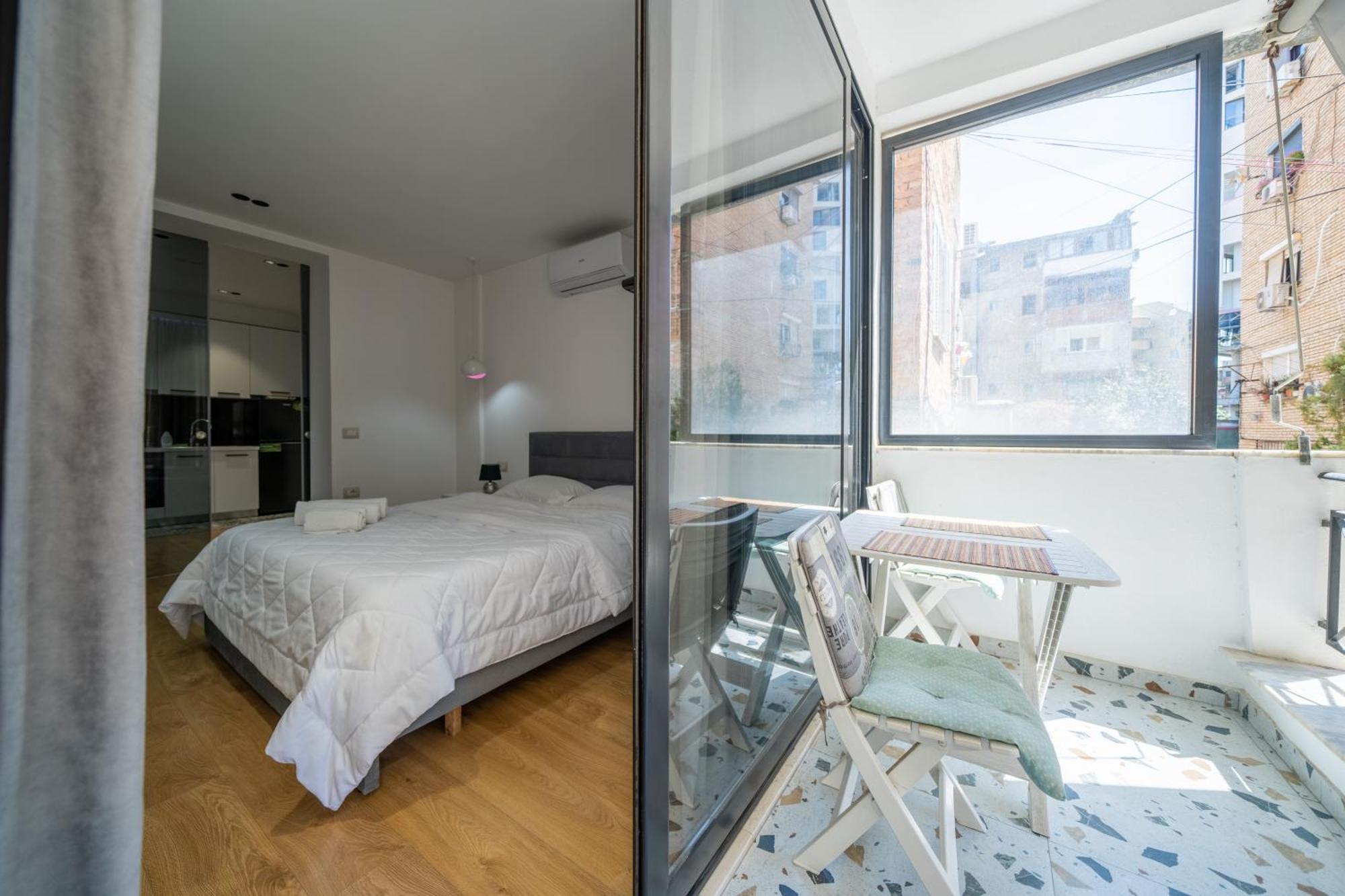 Cosy Urban Central Apartment ティラナ エクステリア 写真