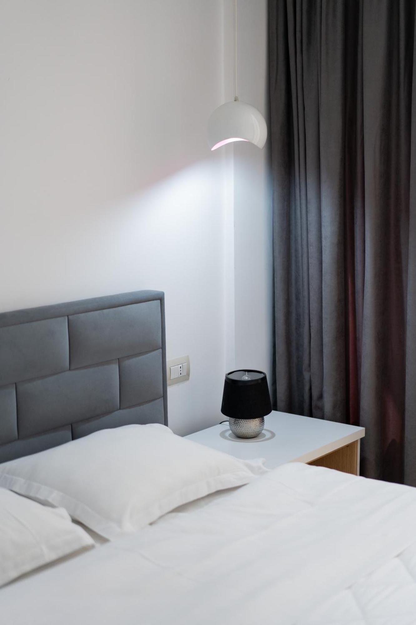 Cosy Urban Central Apartment ティラナ エクステリア 写真