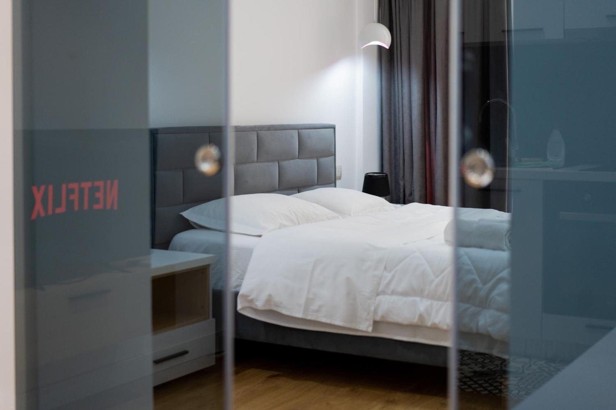 Cosy Urban Central Apartment ティラナ エクステリア 写真