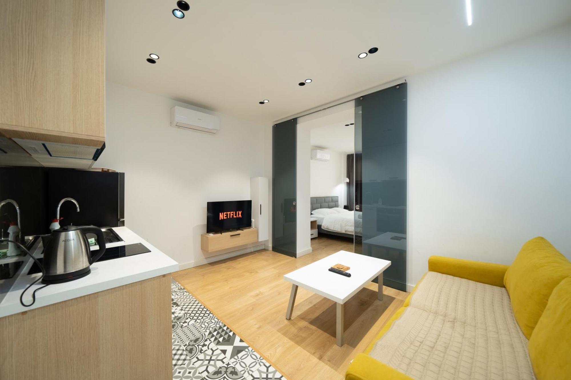 Cosy Urban Central Apartment ティラナ エクステリア 写真